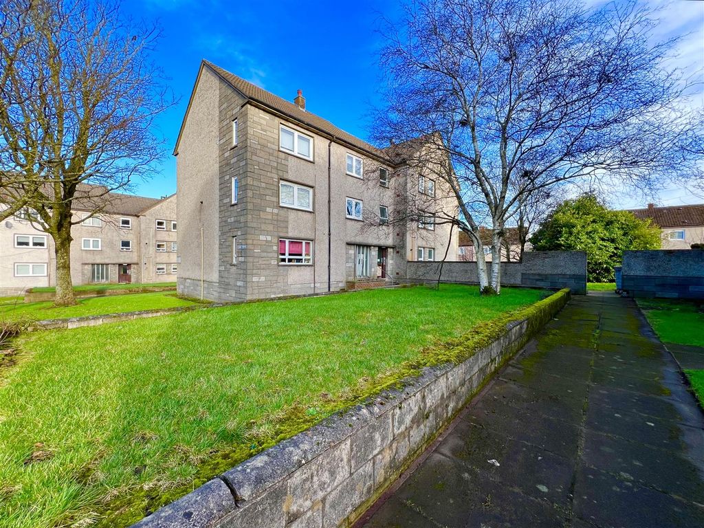 1 bed flat for sale in Low Waters Road, Hamilton ML3, £50,000