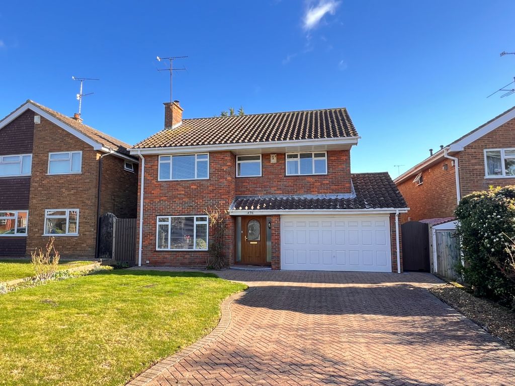 4 bed detached house for sale in Old Bedford Road, Luton LU2, £775,000