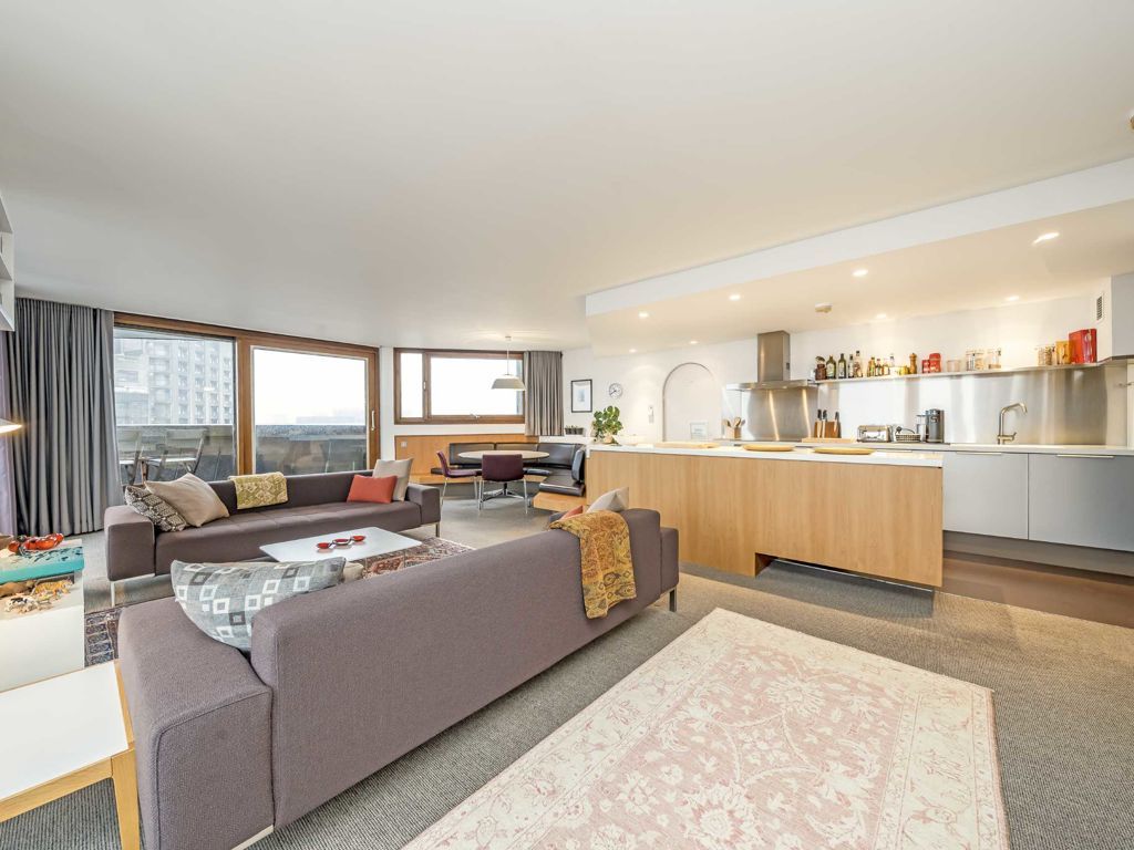 3 bed flat for sale in Barbican, London EC2Y, £2,000,000