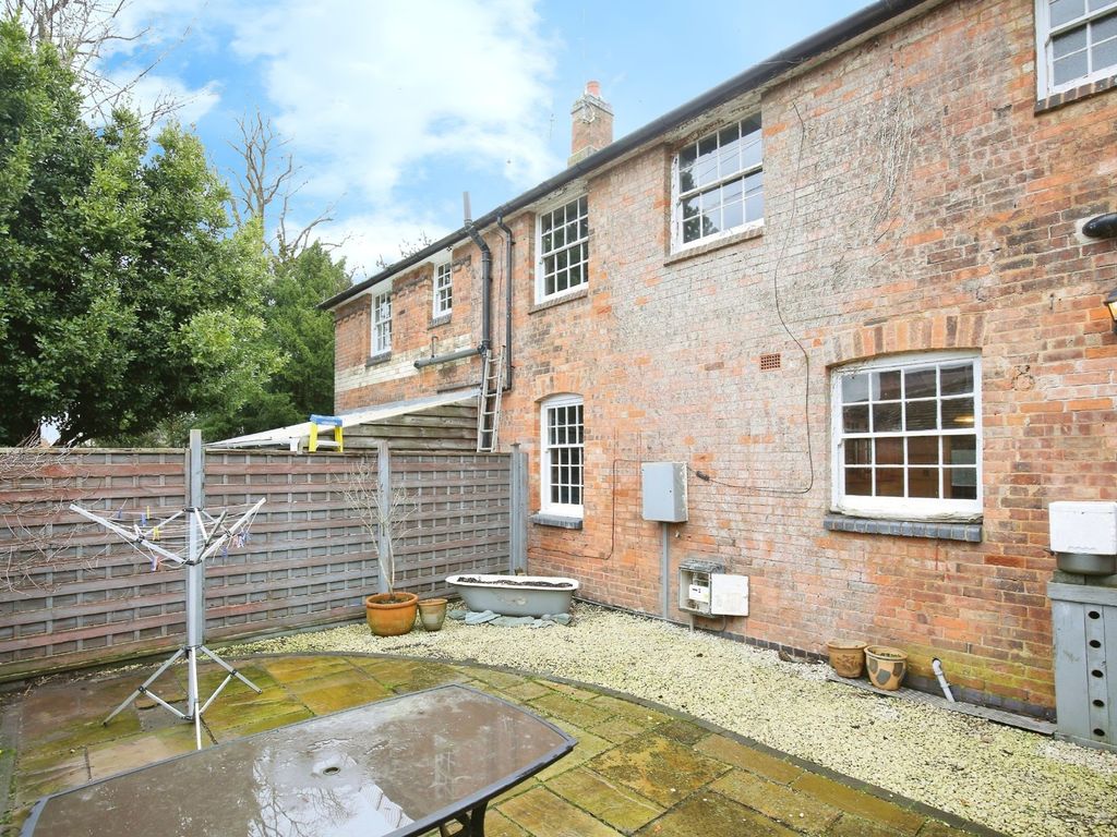 2 bed cottage for sale in Orchard Cottages, South Street, Atherstone CV9, £197,500