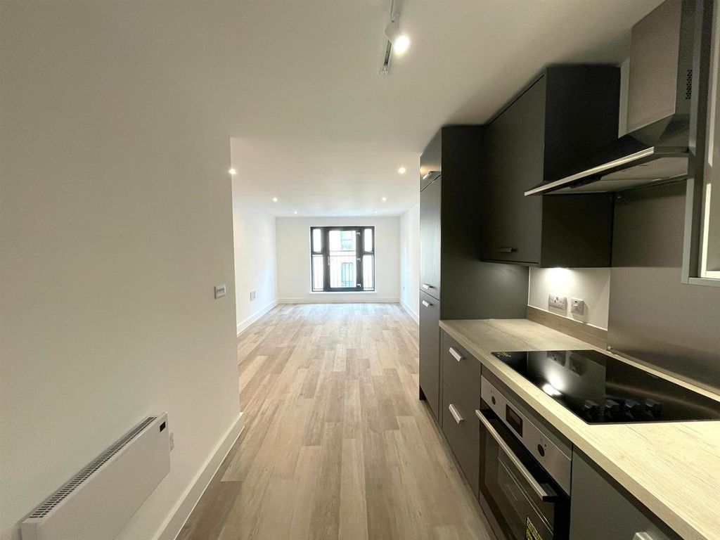 1 bed flat to rent in Birchall Street, Digbeth, Birmingham B12, £1,000 pcm
