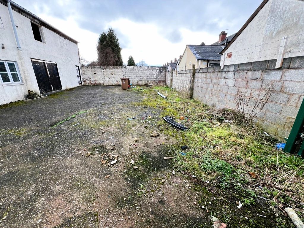 Land to let in Dalkeith Street, Walsall WS2, £9,600 pa