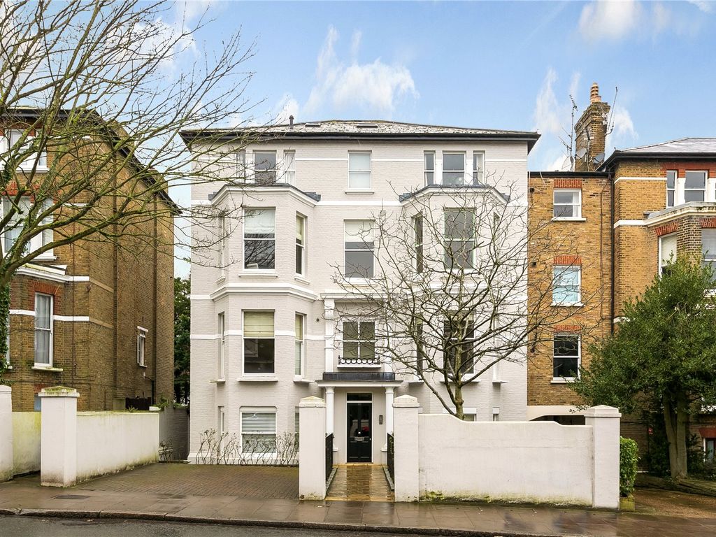 1 bed flat for sale in Church Road, Richmond TW10, £295,000