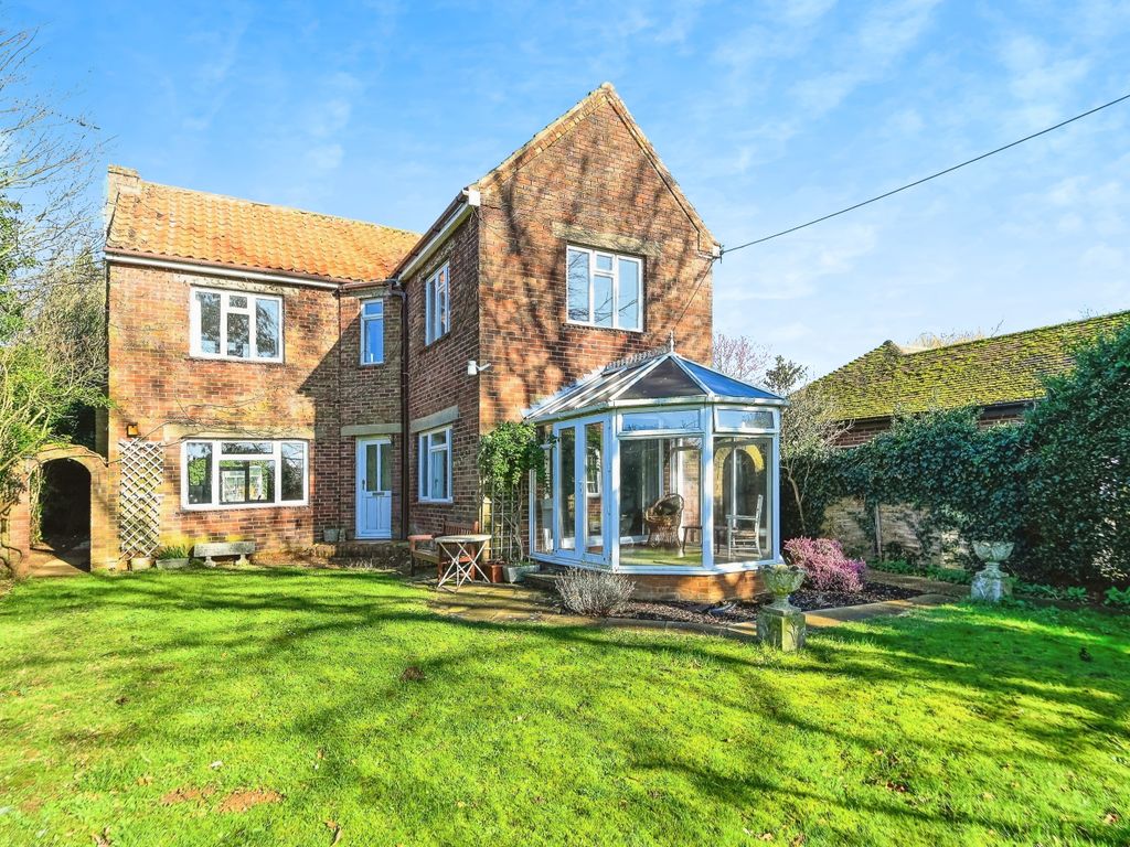 3 bed detached house for sale in Church Lane, Heacham, King