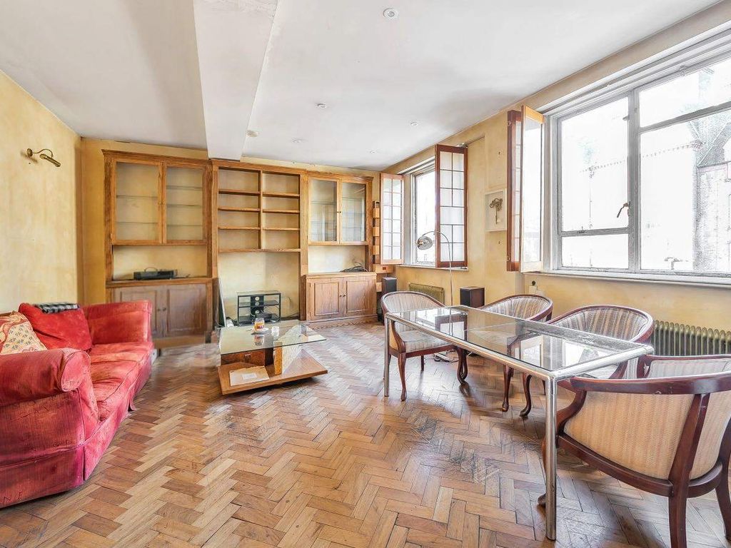 2 bed flat for sale in St. John Street, London EC1V, £735,000