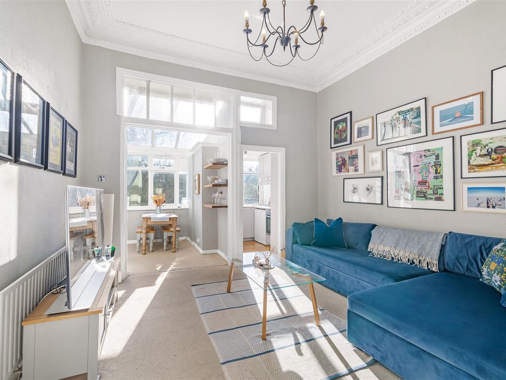 1 bed flat for sale in Christchurch Road, London SW2, £350,000