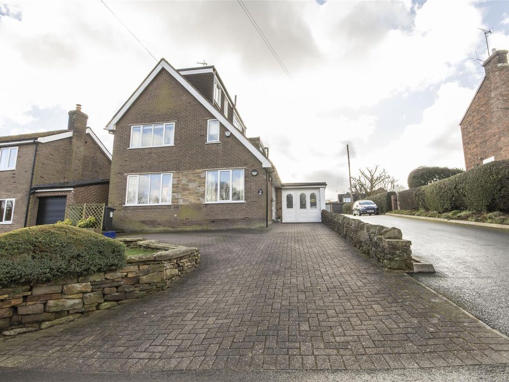 5 bed detached house for sale in Loads Road, Holymoorside, Chesterfield S42, £500,000