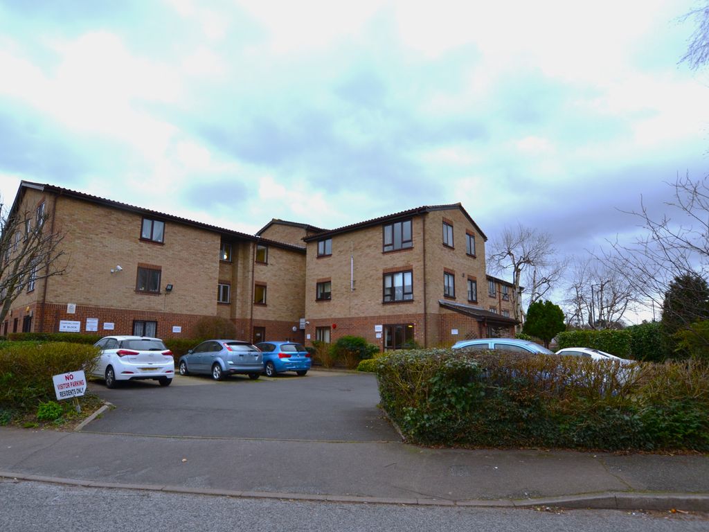 1 bed flat for sale in Ainsley Close, London N9, £160,000