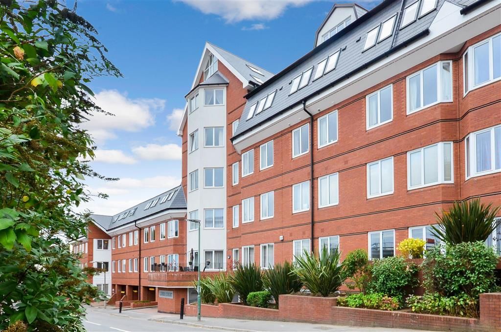 1 bed flat for sale in Sutton Court Road, Sutton, Surrey SM1, £195,000