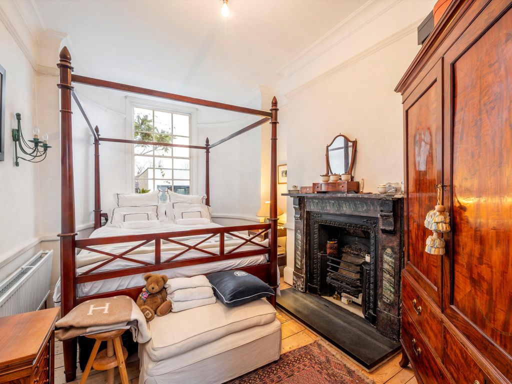 3 bed terraced house for sale in Balls Pond Road, London N1, £1,800,000