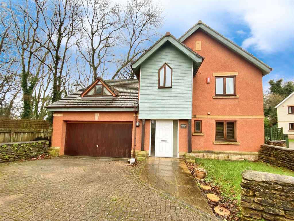 4 bed detached house for sale in The Cloisters, Chepstow NP16, £650,000