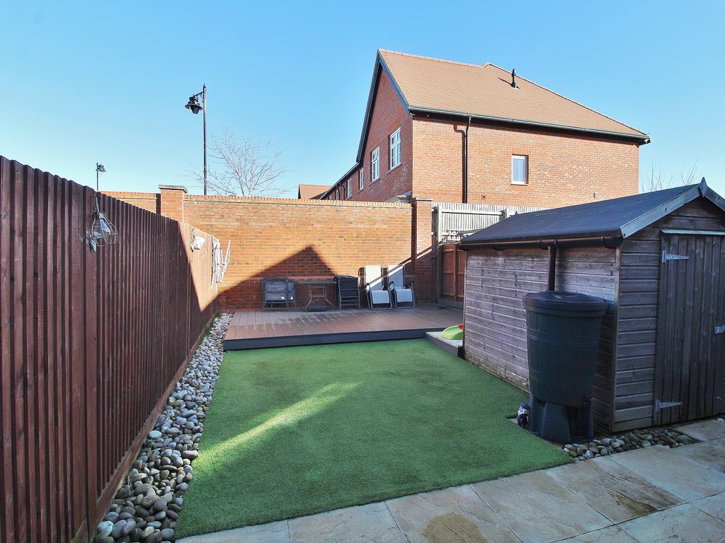 2 bed property for sale in Nash Close, Waterlooville PO7, £150,000