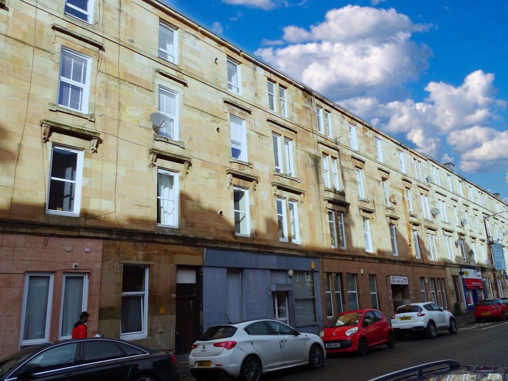 2 bed flat to rent in Deanston Drive, Shawlands, Glasgow G41, £1,100 pcm