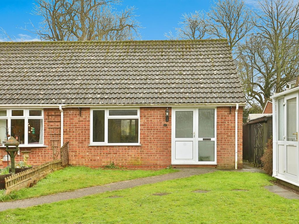 1 bed semi-detached bungalow for sale in Peakhall Road, Tittleshall, King