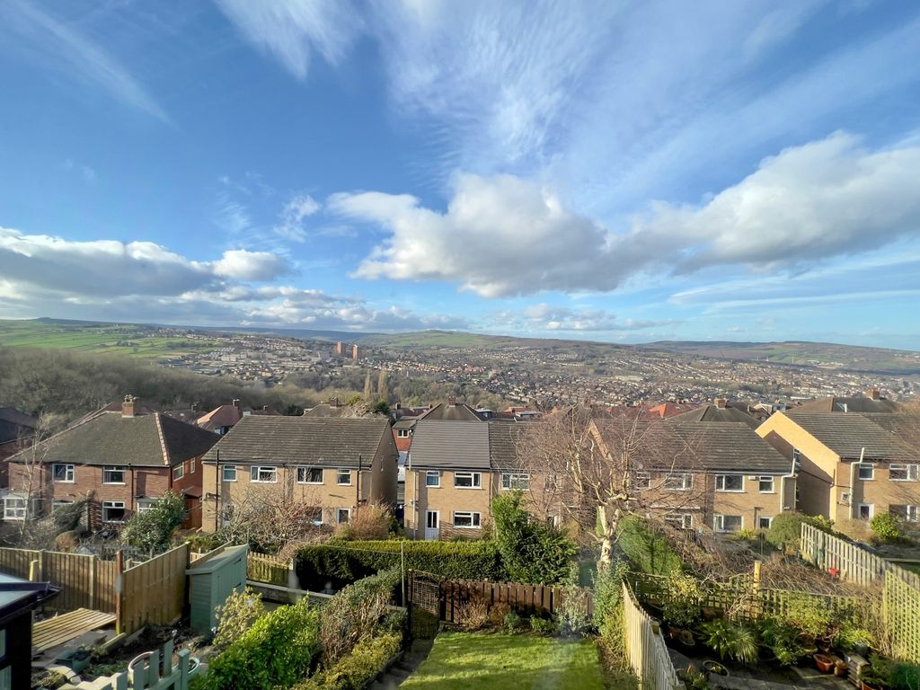 3 bed town house for sale in Stannington View Road, Crookes S10, £325,000