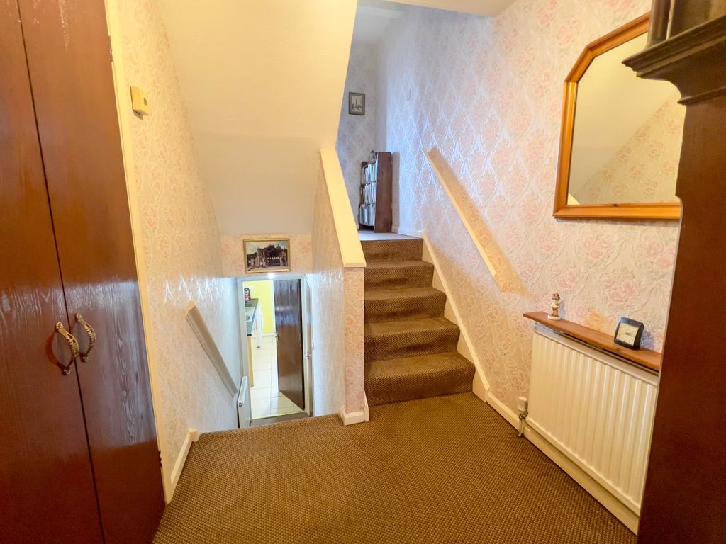 3 bed town house for sale in Stannington View Road, Crookes S10, £325,000