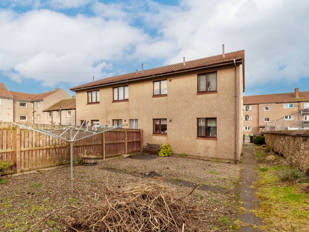 1 bed flat for sale in Grainger Street, Lochgelly KY5, £56,000