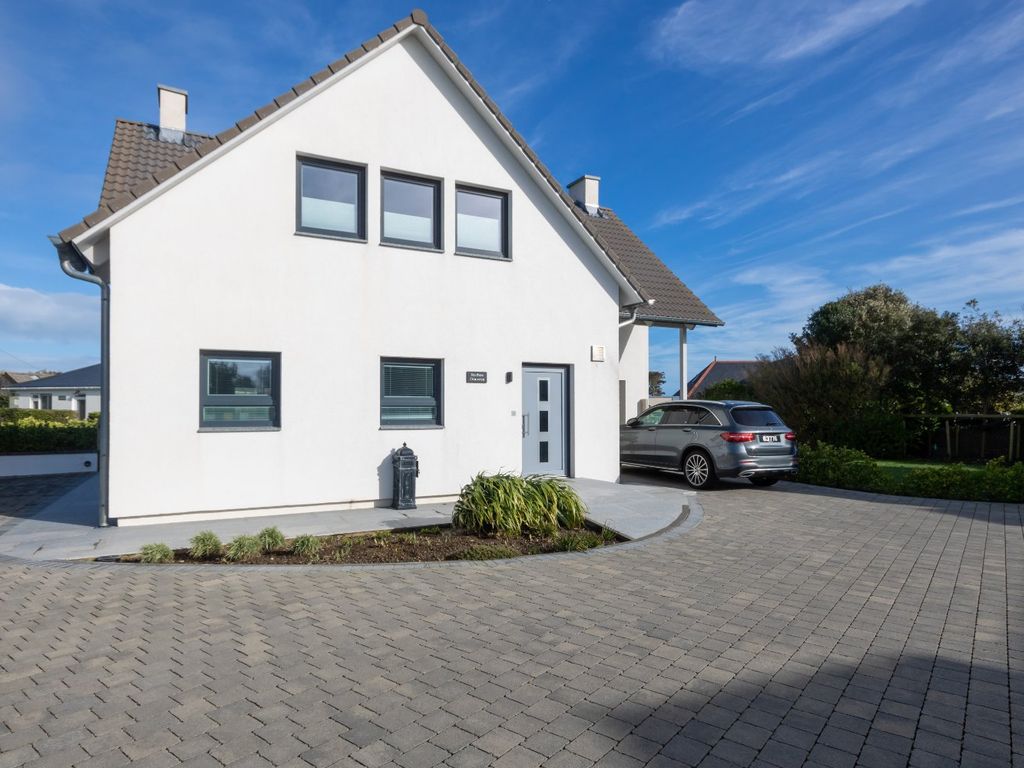 3 bed detached house to rent in Route De Jerbourg, St. Martin's, Guernsey GY4, £3,600 pcm