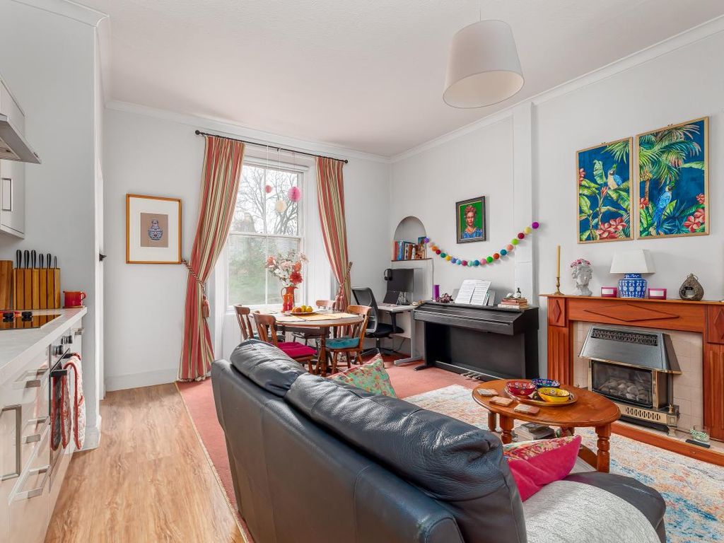 1 bed flat for sale in Jordan Lane, Morningside, Edinburgh EH10, £215,000