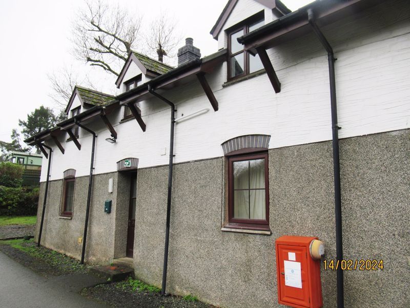 1 bed flat to rent in Garth Road, Machynlleth SY20, £450 pcm