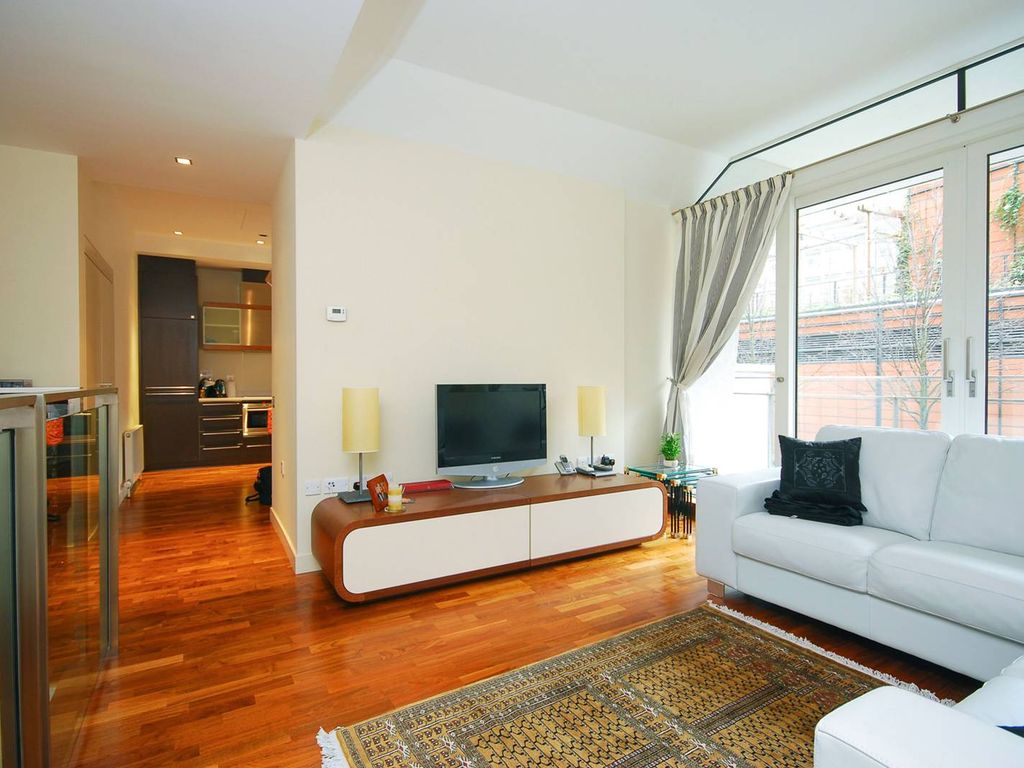 2 bed maisonette to rent in Palace Street, Westminster, London SW1E, £3,250 pcm