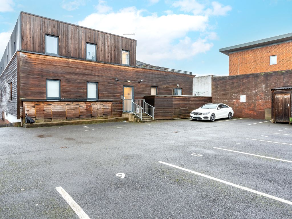 2 bed flat for sale in High Street, Shirehampton, Bristol BS11, £225,000