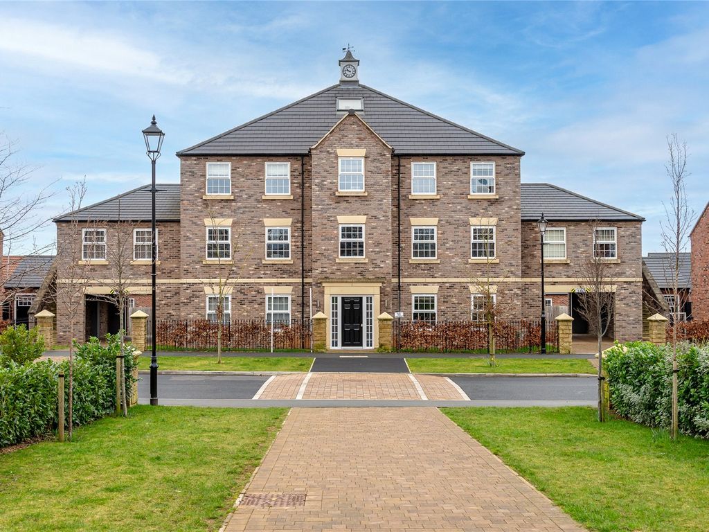 2 bed flat for sale in Pentagon Way, Wetherby LS22, £250,000