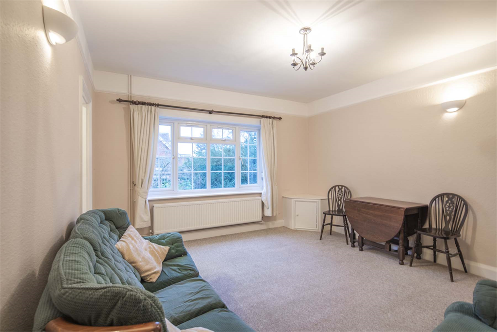 2 bed flat to rent in Riverside Flat, Goring On Thames RG8, £995 pcm