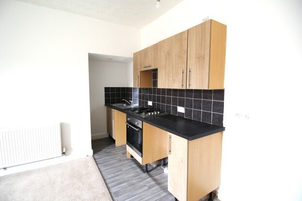 1 bed flat to rent in Rawson Street, Bradford BD12, £595 pcm