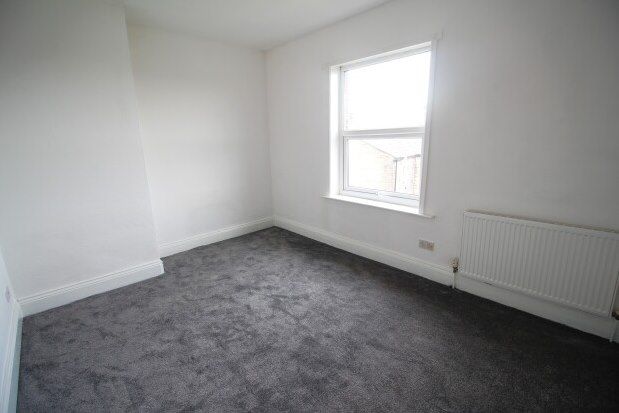 1 bed flat to rent in Rawson Street, Bradford BD12, £595 pcm