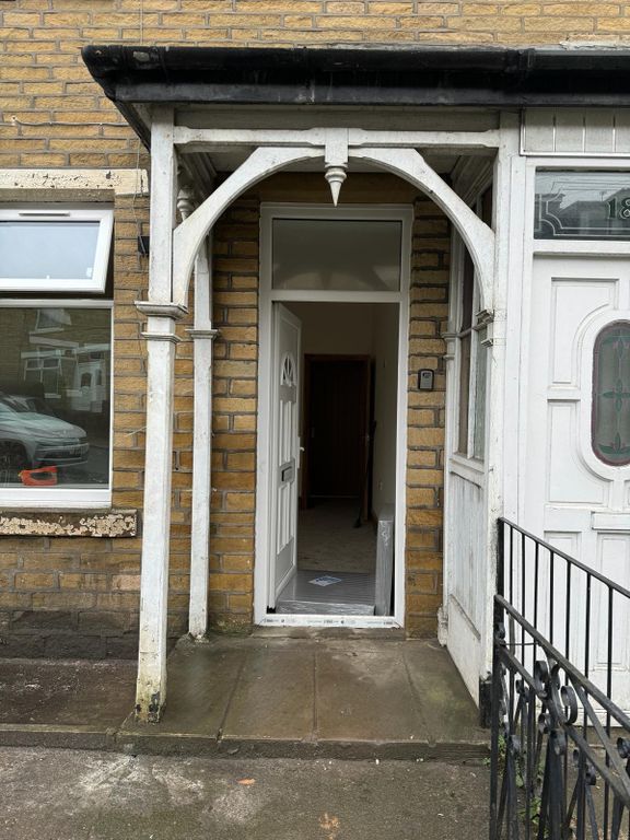 4 bed terraced house to rent in Folkestone Street, Bradford BD3, £1,055 pcm