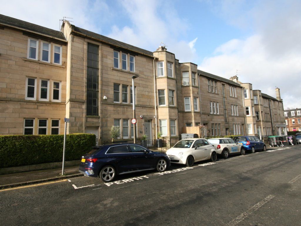 3 bed flat to rent in Learmonth Grove, Edinburgh EH4, £1,550 pcm