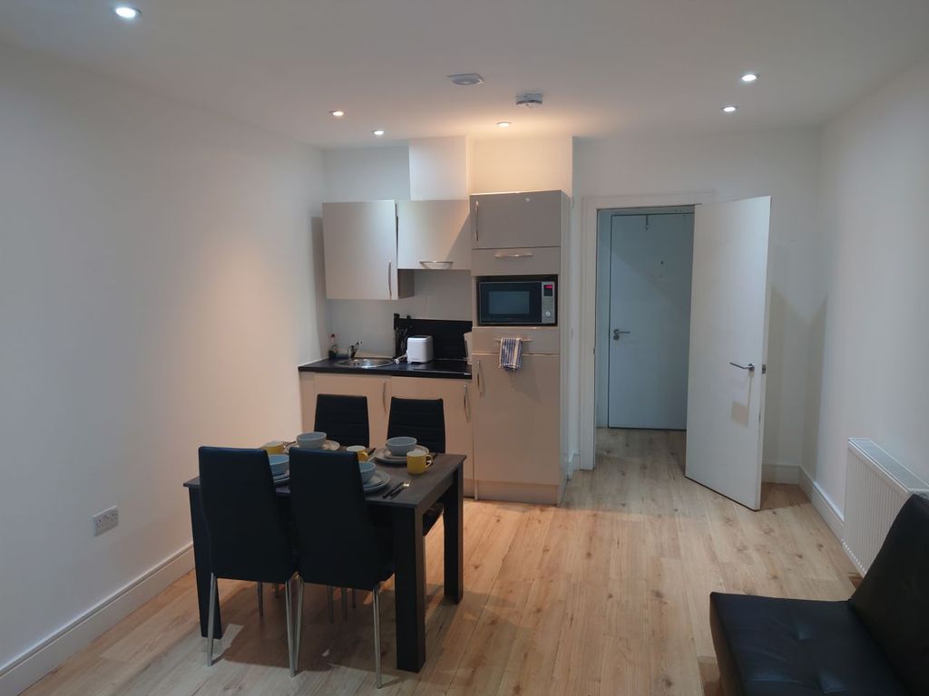 1 bed flat to rent in Saint James