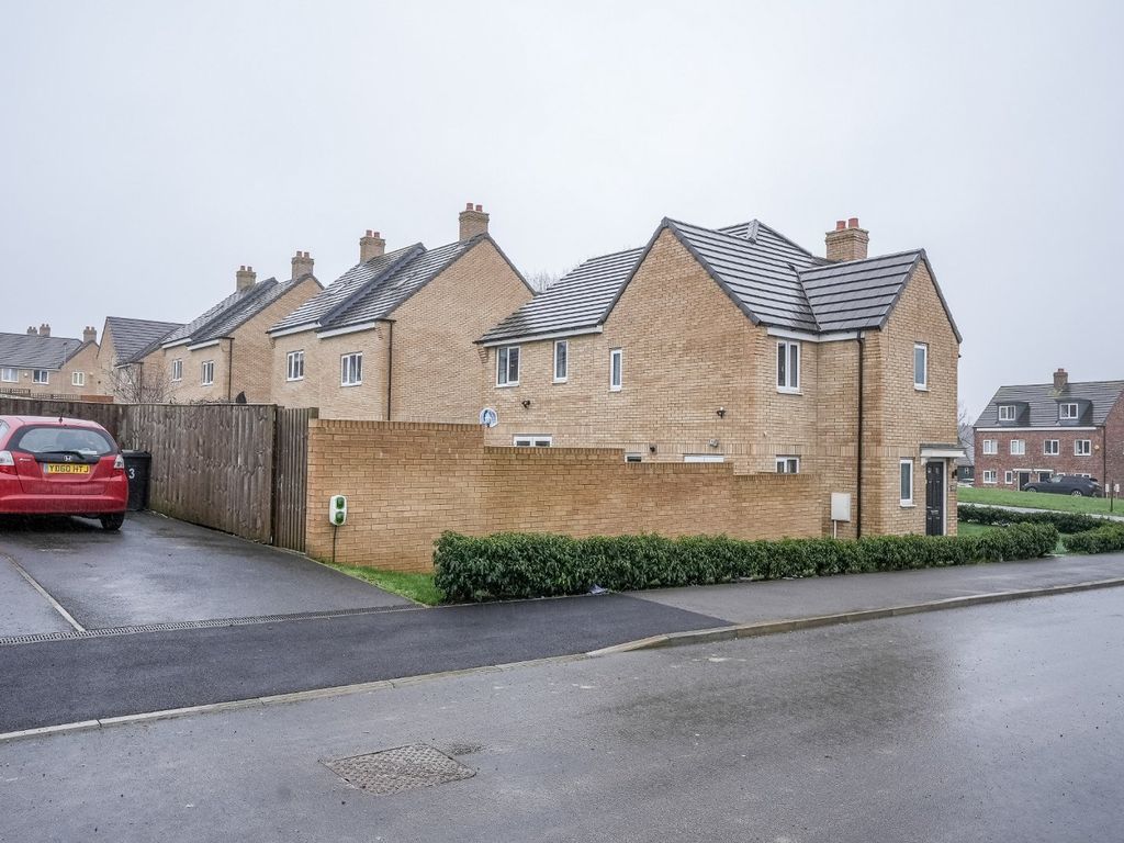 3 bed semi-detached house for sale in Blencarn Drive, Seacroft, Leeds, West Yorkshire LS14, £250,000