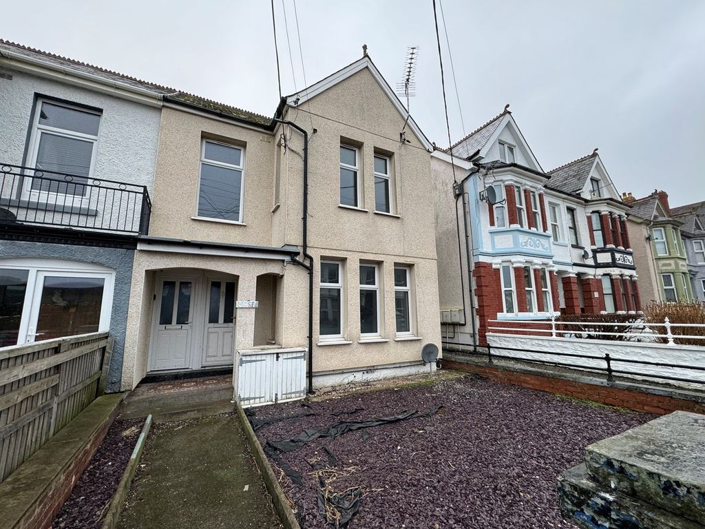 4 bed flat for sale in Aberystwyth Road, Cardigan SA43, £195,000
