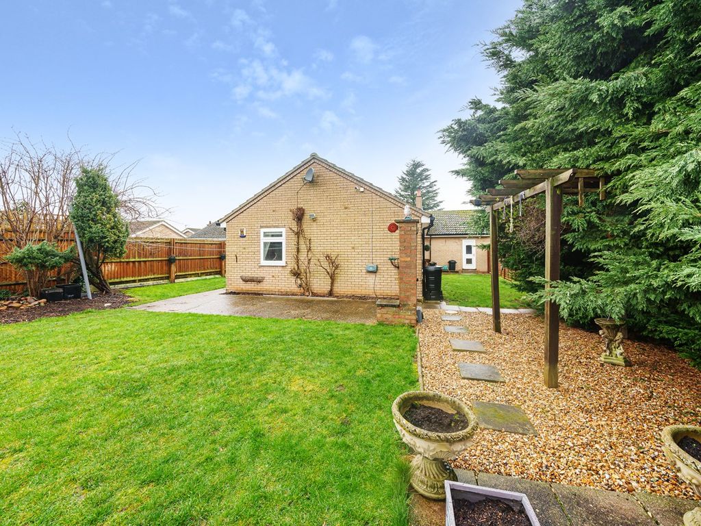 4 bed detached bungalow for sale in Church Street, Langford, Biggleswade SG18, £600,000