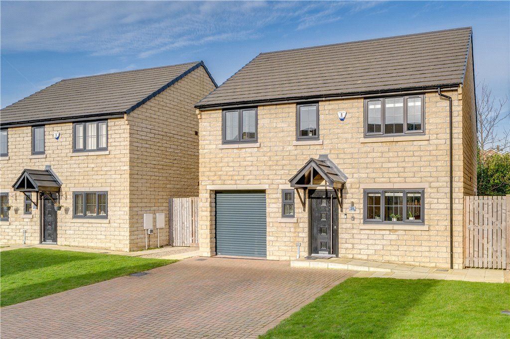 4 bed detached house for sale in Juniper Grove, Ripon HG4, £414,950