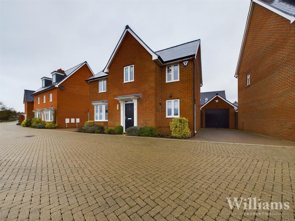 4 bed detached house for sale in Marsworth Drive, Kingsbrook, Aylesbury HP22, £575,000