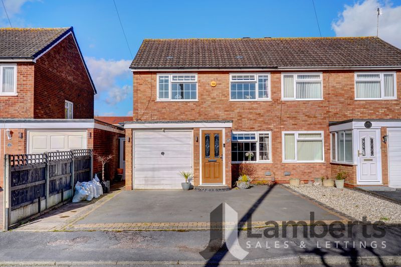 3 bed semi-detached house for sale in Badbury Close, Studley B80, £325,000