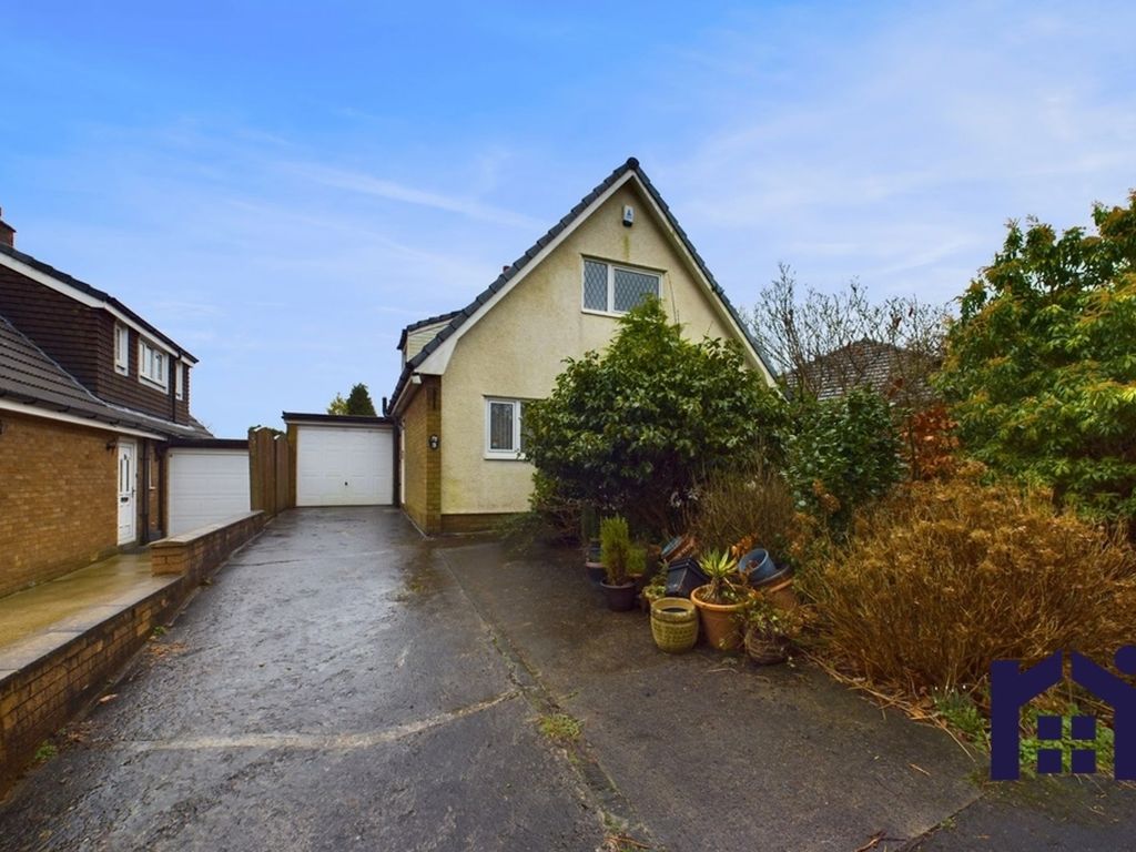 3 bed detached house for sale in Smithy Close, Brindle PR6, £295,000