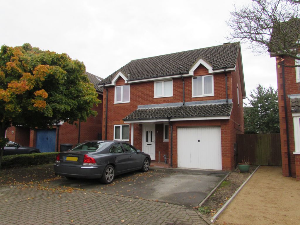 4 bed detached house to rent in Oak Drive, Brampton, Huntingdon PE28, £1,400 pcm