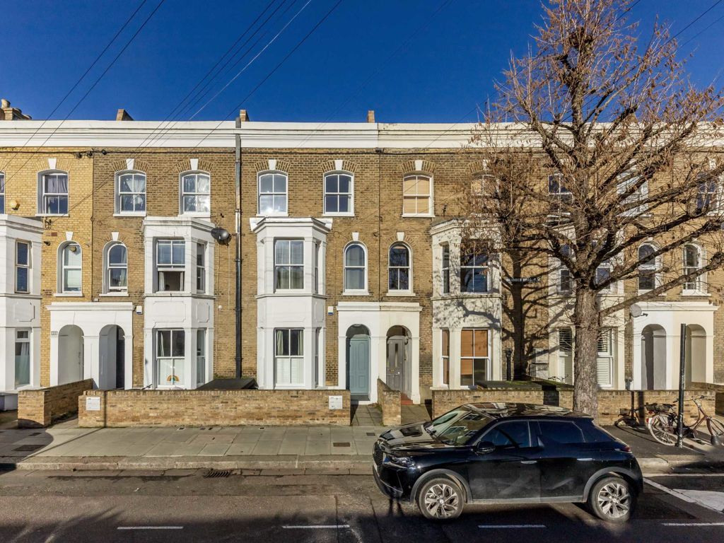 2 bed flat for sale in Bramber Road, London W14, £750,000