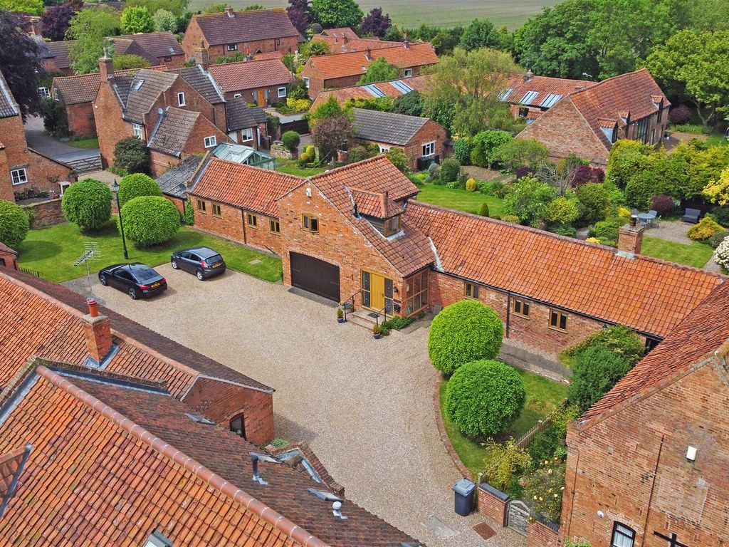 3 bed barn conversion for sale in Blackcliffe Farm Mews, Bradmore, Nottingham NG11, £650,000