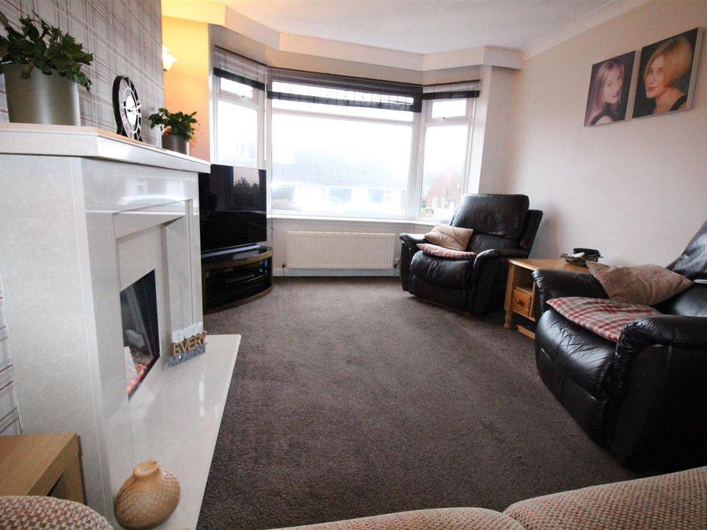 Property for sale in Douglas Avenue, Soothill, Batley WF17, £245,000
