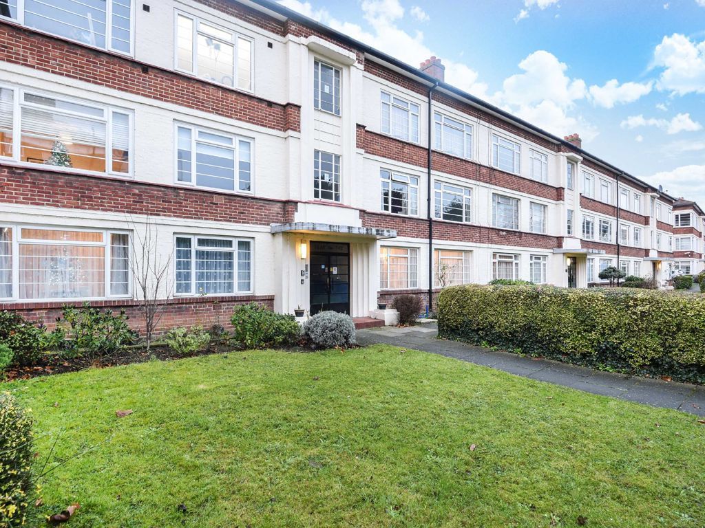 1 bed flat for sale in Manor Vale, Boston Manor Road, Brentford TW8, £319,950