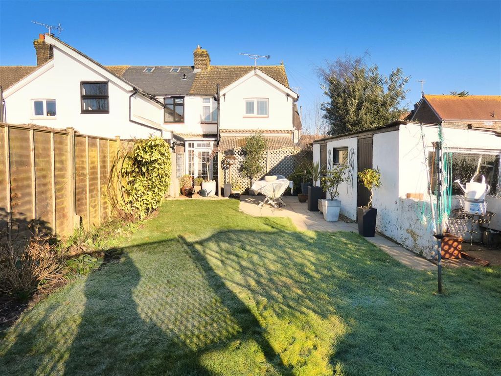 3 bed cottage for sale in The Cottrells, Angmering, Littlehampton BN16, £385,000