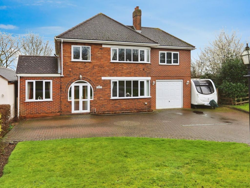 5 bed detached house for sale in Coleshill Road, Fazeley, Tamworth, Staffordshire B78, £675,000