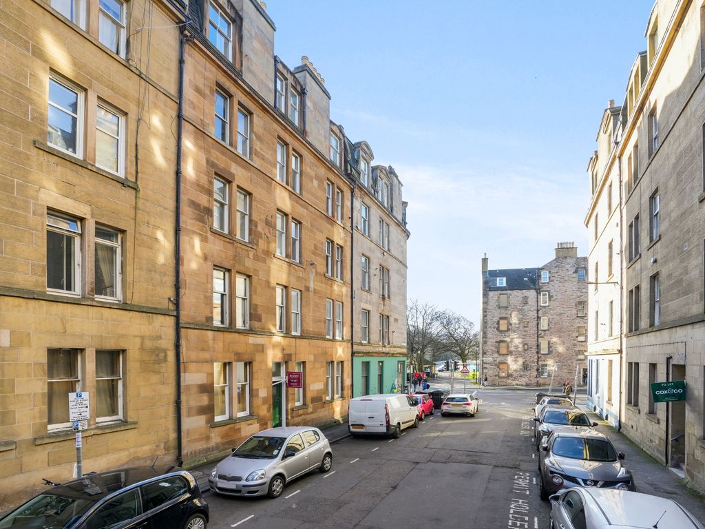 2 bed flat for sale in 1/7 Buccleuch Terrace, Newington, Edinburgh EH8, £235,000