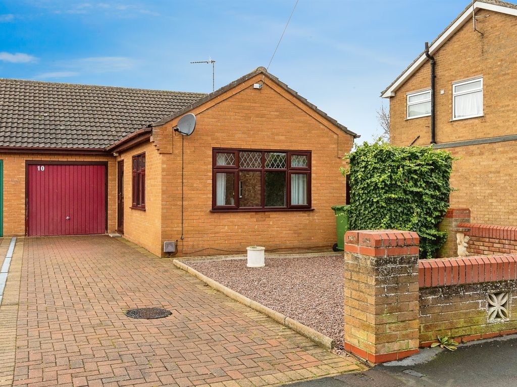 2 bed semi-detached bungalow for sale in New Park, March PE15, £225,000