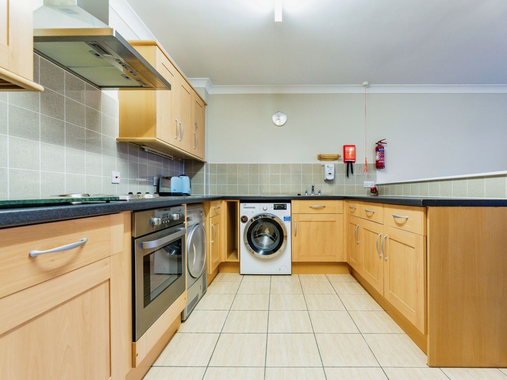 2 bed flat for sale in Lavender Way, Sheffield, South Yorkshire S5, £110,000